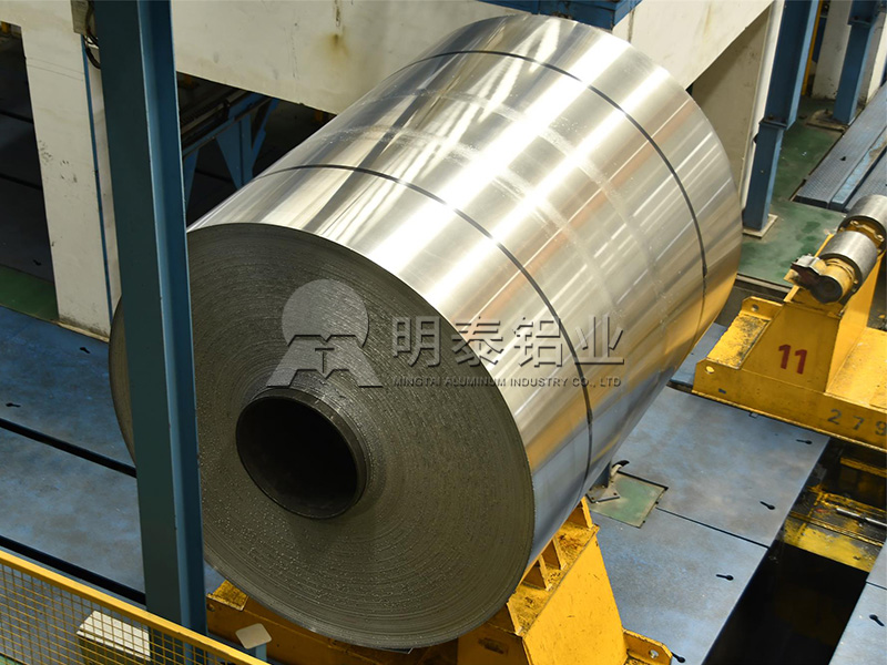 貨車(chē)頂棚用3003鋁卷：超寬定制，開(kāi)啟貨運(yùn)輕量化新篇章